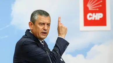 Siyaset kulisleri çalkalanıyor: Özgür Özel masadaki yeni parti senaryosunu ilk kez itiraf etti