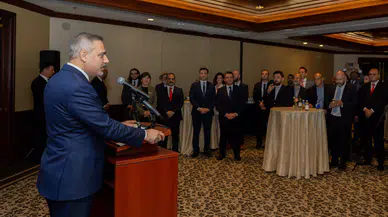 Bakan Fidan, Toronto’da Türk iş insanları ve toplum temsilcileriyle buluştu
