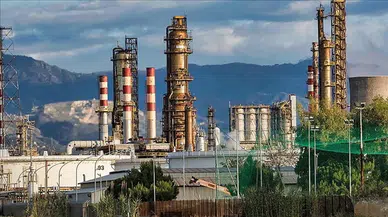 ABD’den kritik hamle: İran petrolünün satışına geçici onay