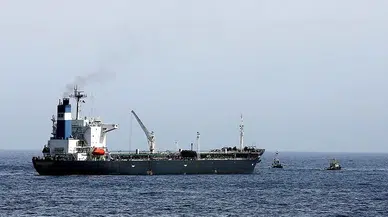 Kızıldeniz'de sıcak temas: Husiler Suudi Arabistan'a ait iki petrol tankerini vurdu