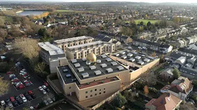 Kral Charles’ın ziyaret ettiği Cambridge Merkez Camisi: Avrupa’nın çevreci camisi dünya gündeminde