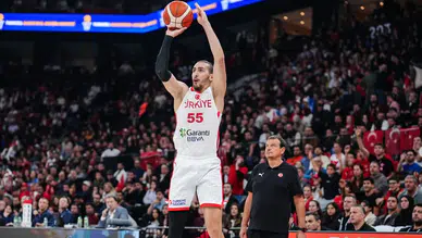 12 Dev Adam'dan farklı galibiyet