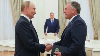 Trump'ın elçisinden Kremlin'e “övgü koçluğu”: Telefon kayıtları sızdırıldı