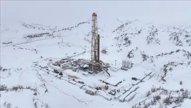 Gabar'da petrol mesaisi: 2,5 metrelik kar bile üretimi durduramadı