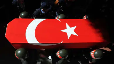 Fırat Kalkanı bölgesinde rahatsızlanan asker şehit oldu