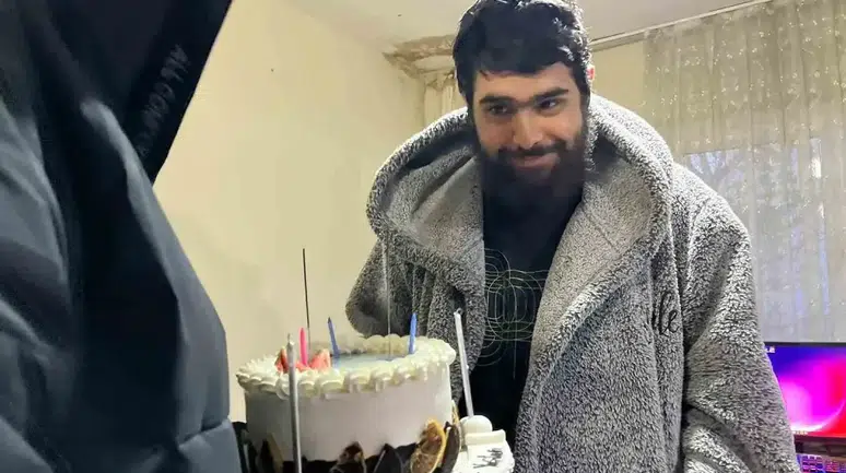 Depremin ardından hayattan kopmuştu: 25. yaşını yıllar sonra ilk kez kutladı