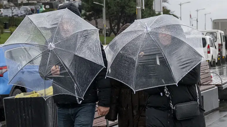 İçişleri Bakanlığından “sarı” kodlu meteorolojik uyarı: Kuzeybatı illerine fırtına ve sağanak geliyor