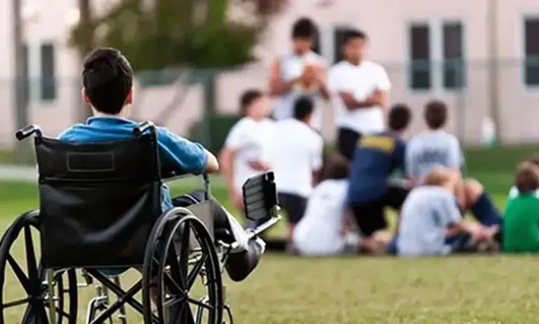 İlk Engelli Hakları Eylem Planı'nda hangi adımlar atıldı?