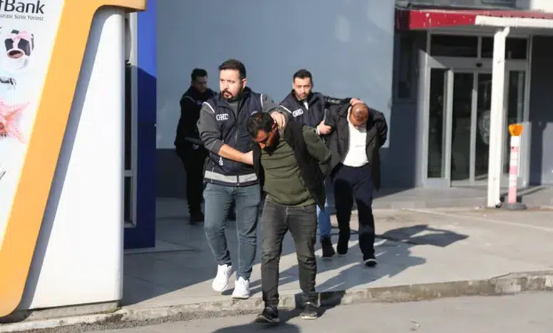 Adana'da göçmen kaçakçılığı operasyonu: 4 tutuklama