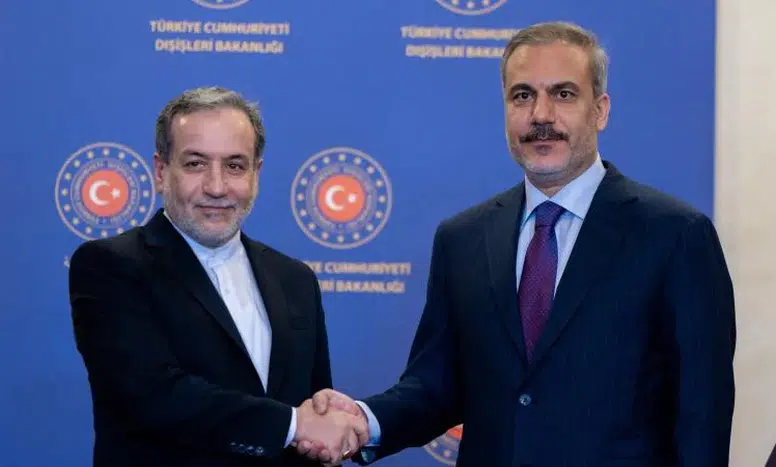 Bakan Fidan, İranlı mevkidaşı Arakçi ile görüştü