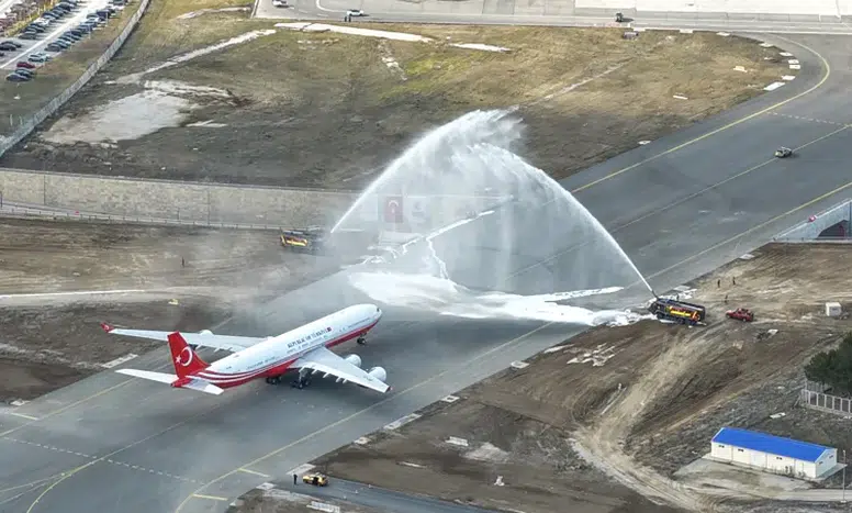 Ankara Esenboğa Havalimanı 3. pist ve yeni kontrol kulesi hizmete açıldı