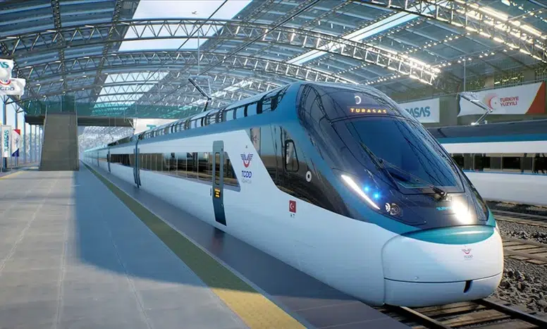 Bakan Uraloğlu açıkladı: Milli hızlı tren 2026 yılında raylara iniyor