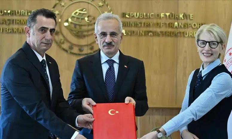 Türkiye ve İngiltere hidrojen yakıtlı tren için protokol imzaladı