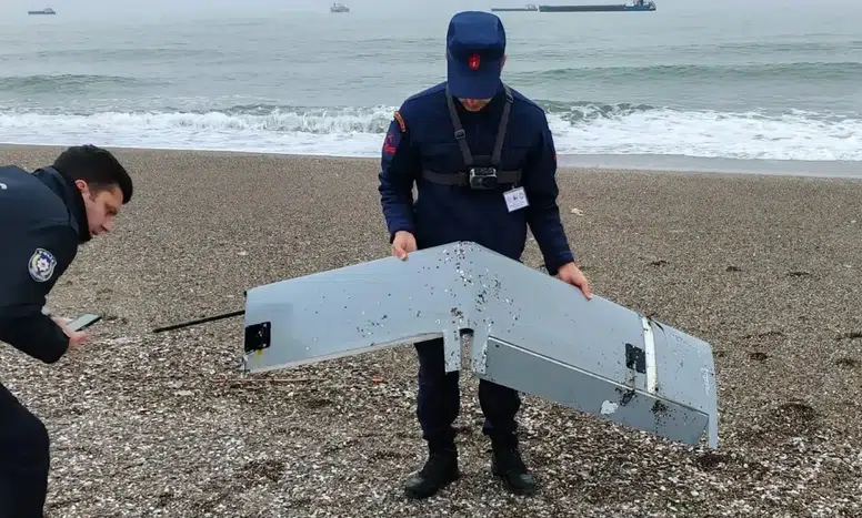 Sakarya kıyılarında gizemli hareketlilik: İHA parçaları bulundu