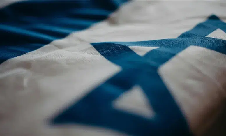 İsrail ekonomiyi canlandırmak için kısıtlamaları esnetiyor