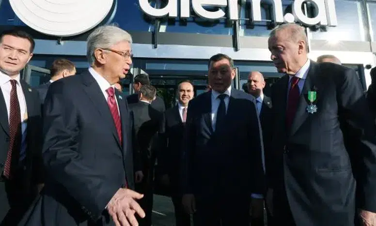 Cumhurbaşkanı Erdoğan ve Tokayev’den Alem.AI Yapay Zeka Merkezi’ne ziyaret