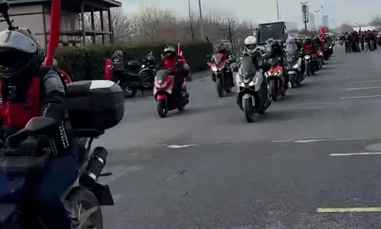 İstanbul’da motorculardan anlamlı sürpriz: Cemaati az olan camide buluştular