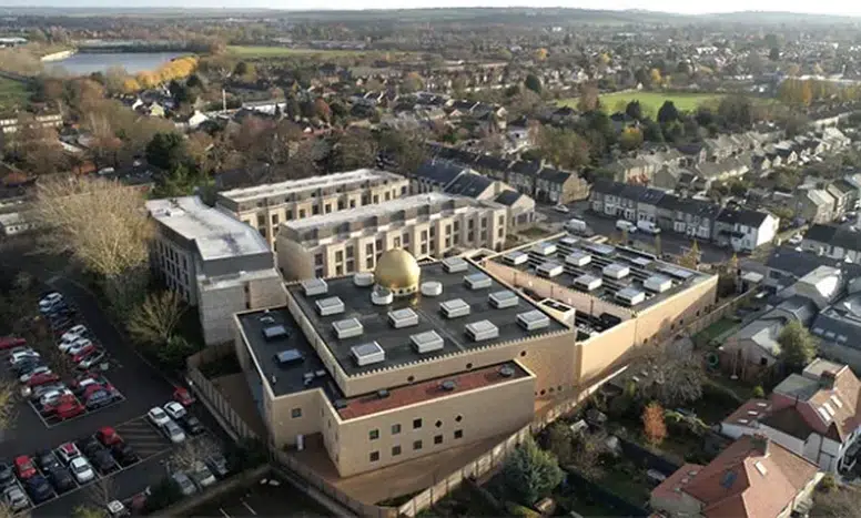 Kral Charles’ın ziyaret ettiği Cambridge Merkez Camisi: Avrupa’nın çevreci camisi dünya gündeminde