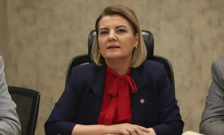 İçişleri Bakanlığından açıklama: İzmit Belediye Başkanı Fatma Kaplan Hürriyet görevden uzaklaştırıldı