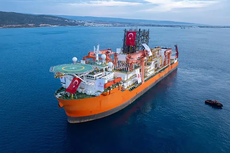 Türkiye'nin 6. sondaj gemisi Karadeniz'de göreve başlıyor