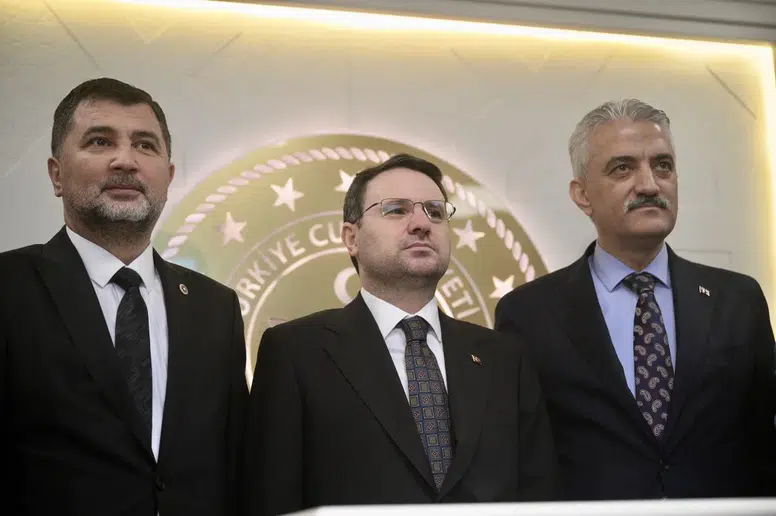 Bakan Gürlek: “Hukuk güvenliğinin sağlanması için sorunları sahadan alıyoruz”