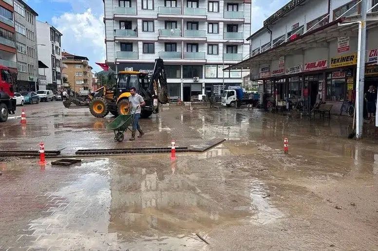 Kastamonu’da su baskınları: Zemin katlarda yaşayanlar tahliye edildi