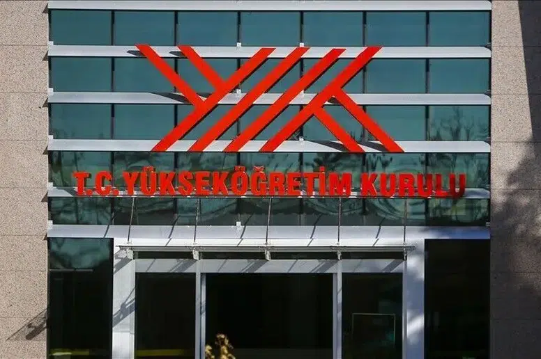 Depremzede öğrencilere sevindirici haber: YÖK özel öğrencilik hakkını bir yıl daha uzattı