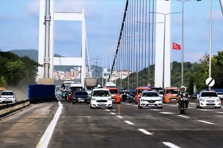 15 Temmuz etkinlikleri nedeniyle metrobüs güzergahında değişiklik: Seferler FSM Köprüsü'nden yapılacak