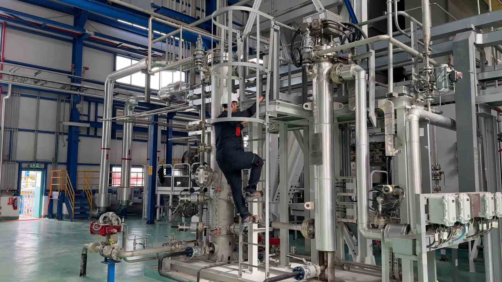 bakan-bayraktar-dogal-gaz-depolarimiz-yuzde-100-dolu